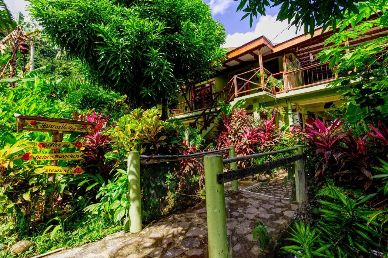 Hibiscus Valley Inn Marigot Bagian luar foto