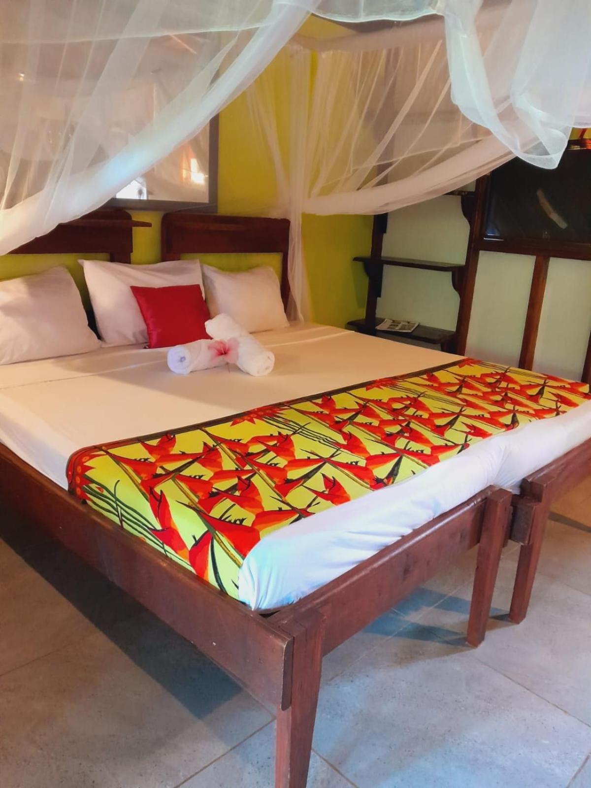 Hibiscus Valley Inn Marigot Bagian luar foto